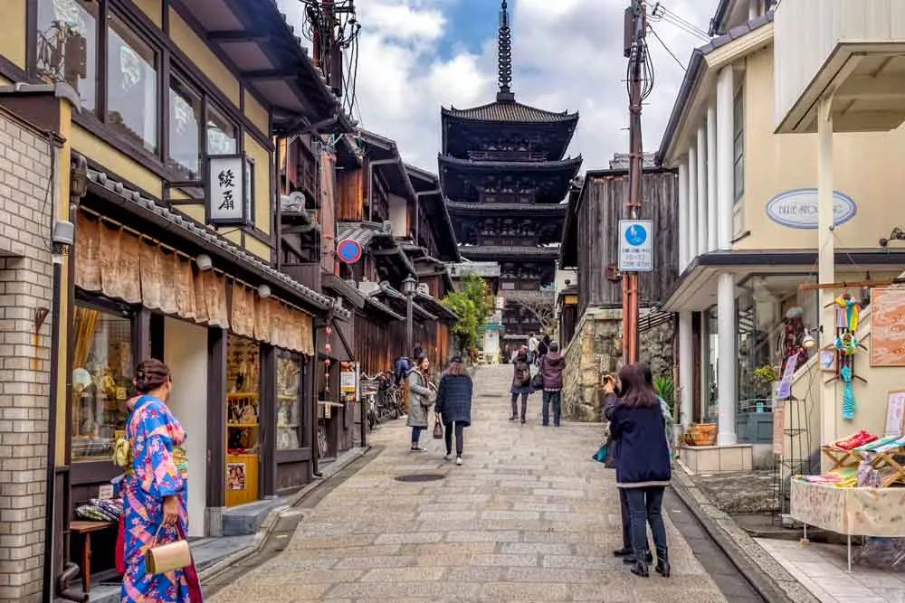 Walking Kyoto: A guide to exploring eastern Kyoto