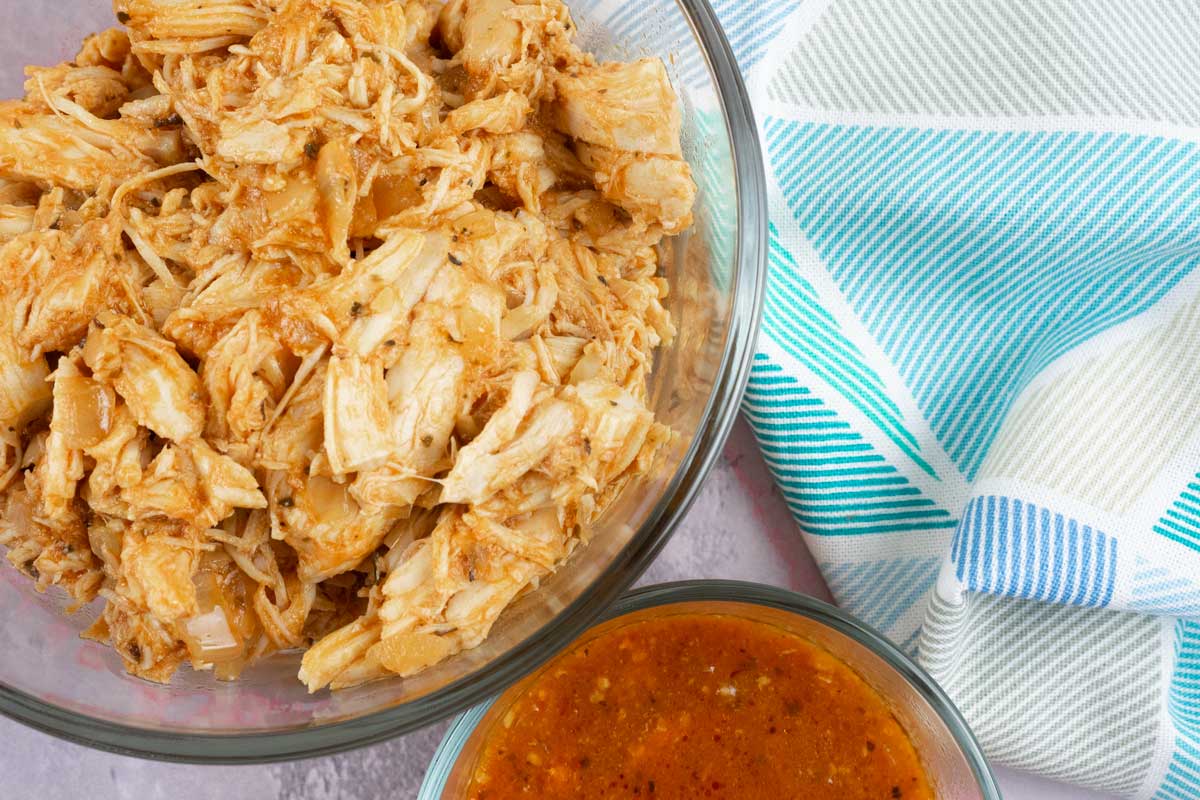 Spicy shredded chicken in the slow cooker
