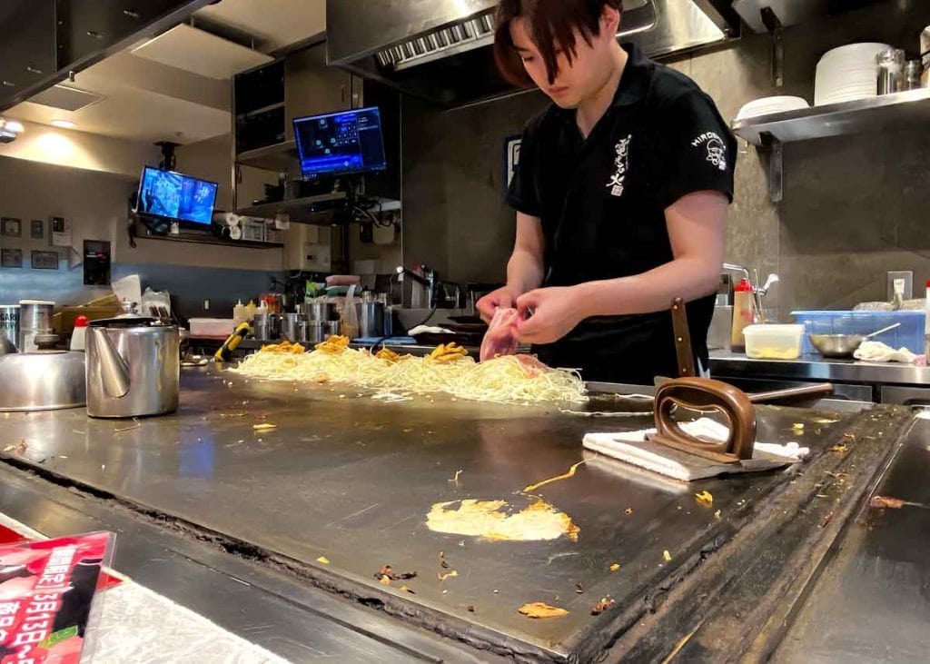 Hiroshima okonomiyaki cooking